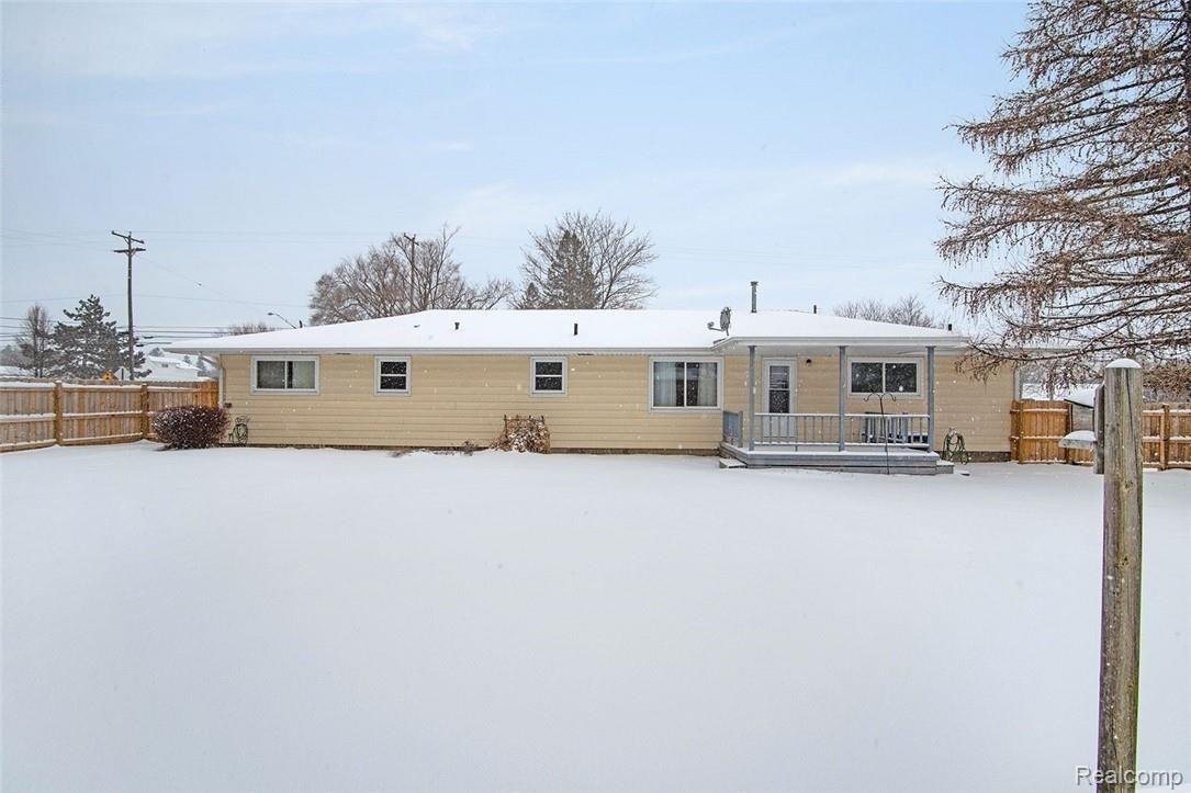 1548 North Hickory Road Owosso, MI 48867 - Photo 22 of 25 Photo-Feb-27,-10-33-08-AM.jpg