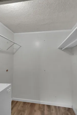 $3,100 | 300 Wildwood Street, Mary Esther, FL 32569