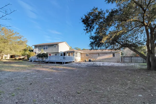 $3,100 | 300 Wildwood Street, Mary Esther, FL 32569