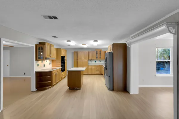$3,100 | 300 Wildwood Street, Mary Esther, FL 32569