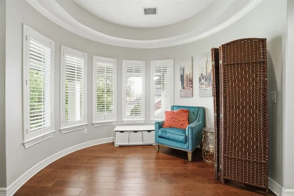 $650,000 | 5315 Handbrook Drive, Houston, TX 77069