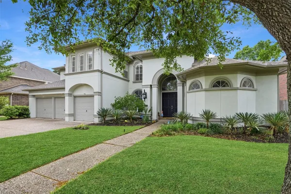 $650,000 | 5315 Handbrook Drive, Houston, TX 77069