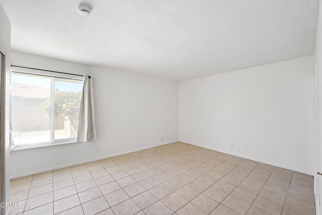1511 Fathom Drive Oxnard, CA 93035 - Photo 15 of 29 an empty room with windows