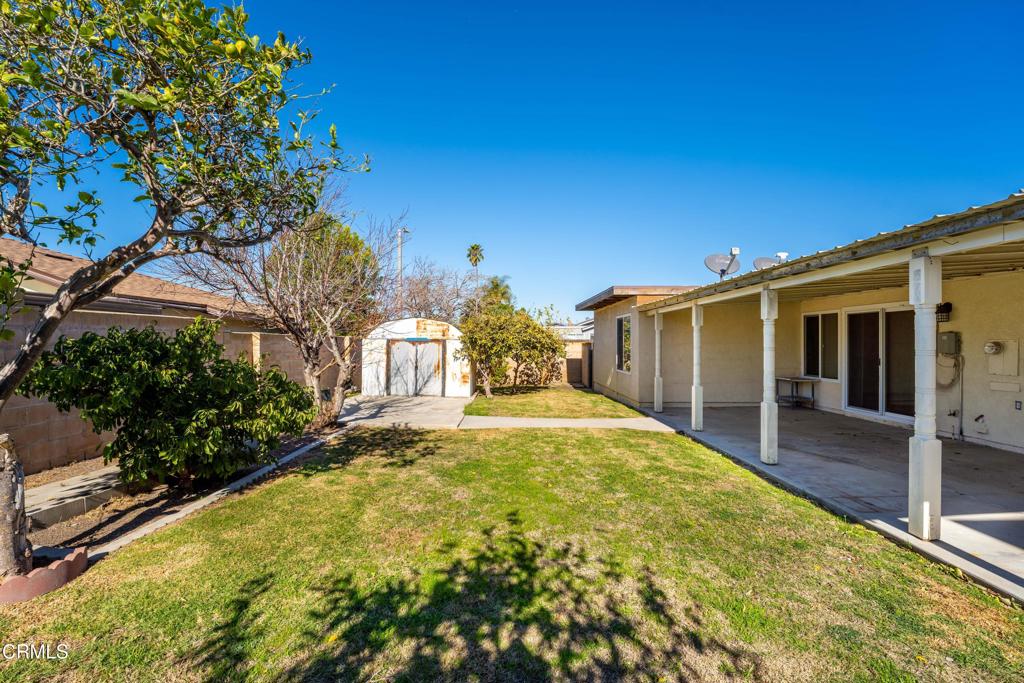 1511 Fathom Drive Oxnard, CA 93035 - Photo 26 of 29 a front view of a house with a yard