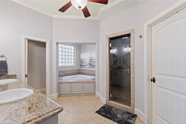 $1,875,000 | 636 Turner Drive, Trinidad, TX 75163