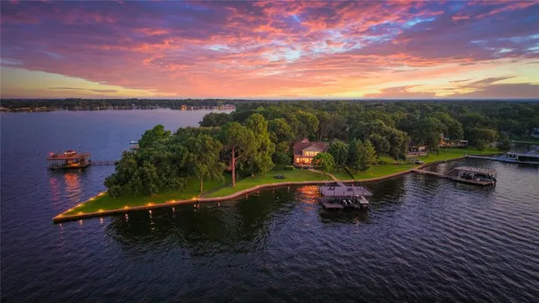 $1,875,000 | 636 Turner Drive, Trinidad, TX 75163