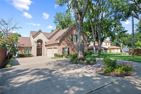 $1,875,000 | 636 Turner Drive, Trinidad, TX 75163