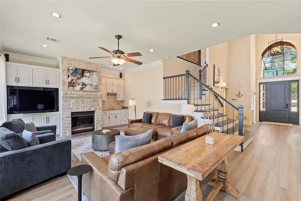 $1,875,000 | 636 Turner Drive, Trinidad, TX 75163