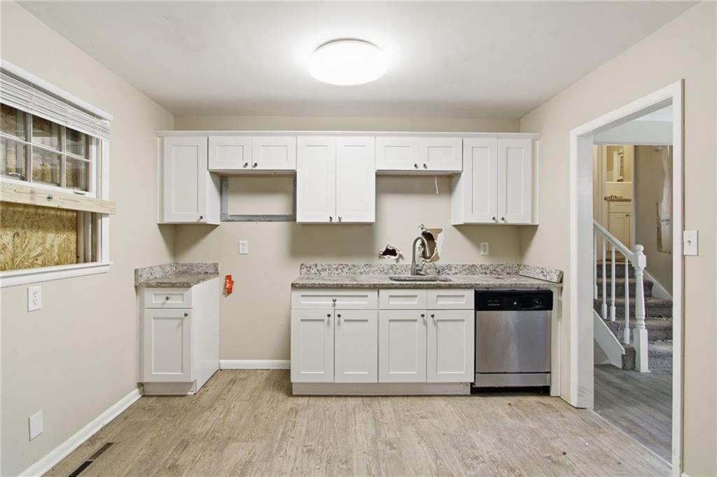4326 Aldergate Drive Decatur, GA 30035 - Photo 6 of 29