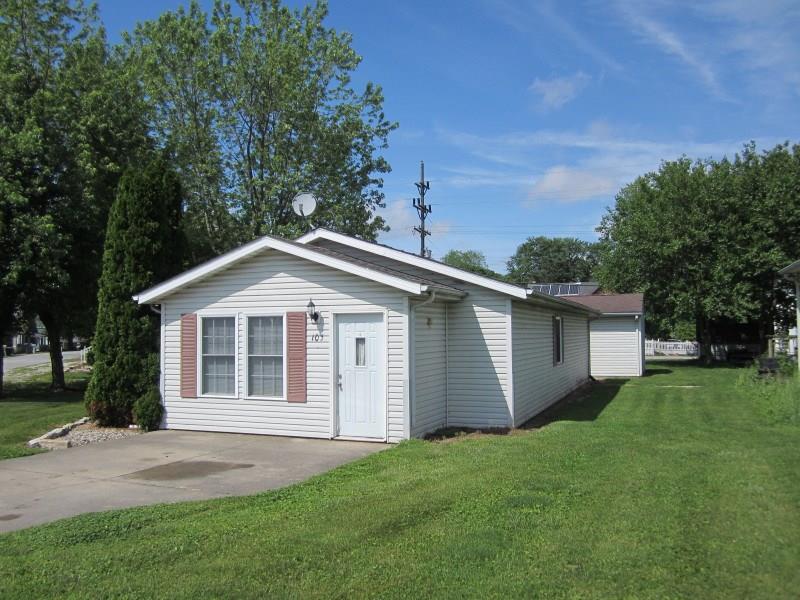 105 North County Line Road St. Paul, IN 47272 - Photo 3 of 28 Gallery Image 3
