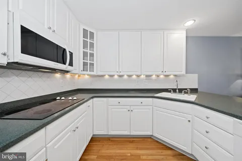 $587,500 | 26 LYNTHWAITE Farm Lane, Wilmington, DE 19803