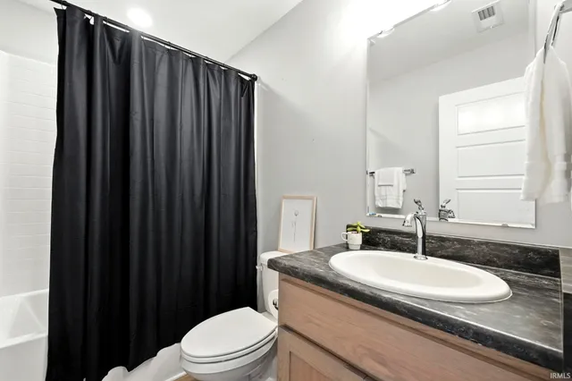 $345,000 | 1136 Herdsman Boulevard, Huntertown, IN 46748