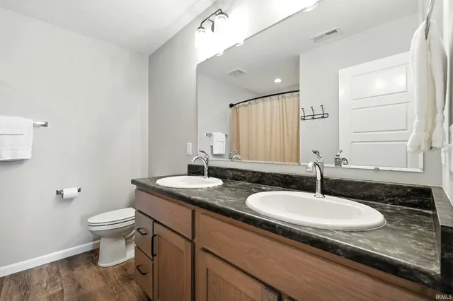 $345,000 | 1136 Herdsman Boulevard, Huntertown, IN 46748