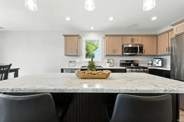 $345,000 | 1136 Herdsman Boulevard, Huntertown, IN 46748