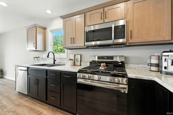 $345,000 | 1136 Herdsman Boulevard, Huntertown, IN 46748