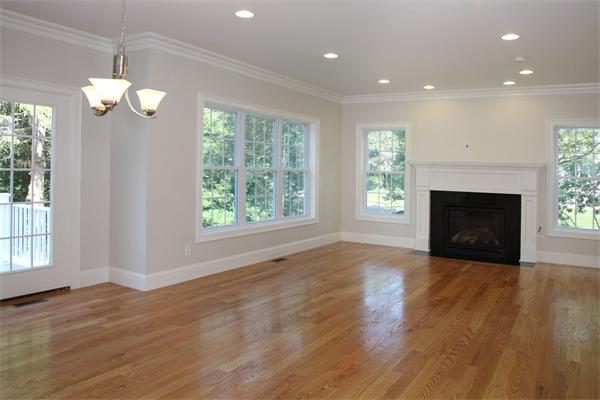 31 Montvale Road Weston, MA 02493 - Photo 4 of 5