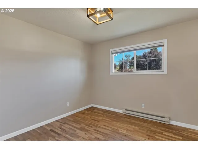 $409,000 | 224 South 24th Street, Philomath, OR 97370