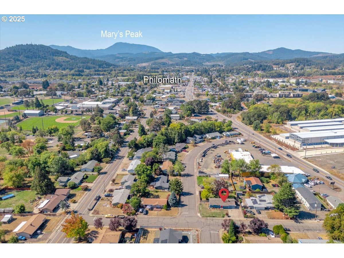 224 South 24th Street Philomath, OR 97370 - Photo 4 of 46 a view of city and mountain view