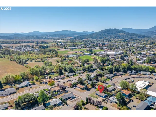 $409,000 | 224 South 24th Street, Philomath, OR 97370