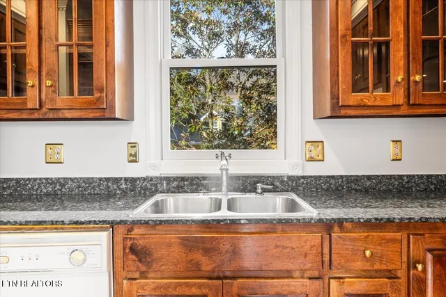 $749,900 | 145 Hope Lane, La Follette, TN 37766