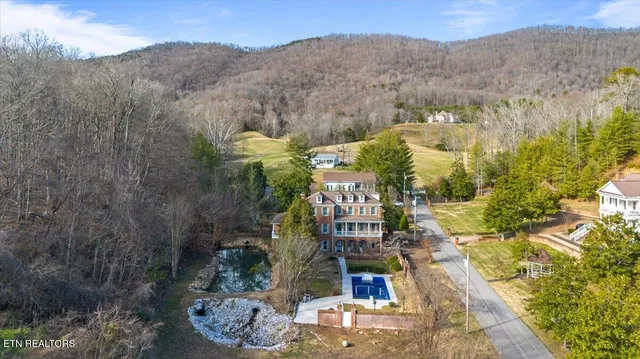 $749,900 | 145 Hope Lane, La Follette, TN 37766