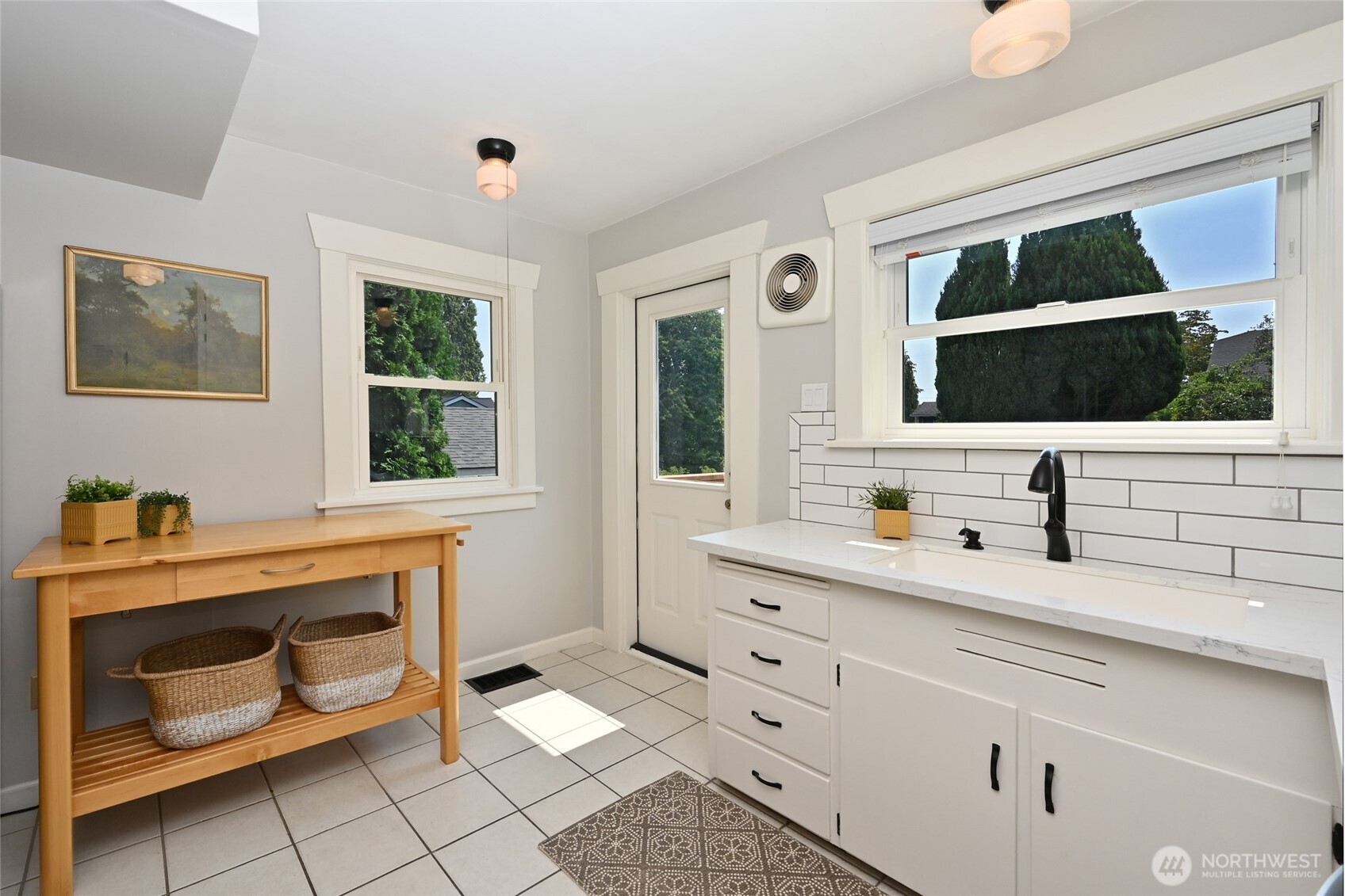523 North 70th Street Seattle, WA 98103 - Photo 7 of 21 Gallery Image 7