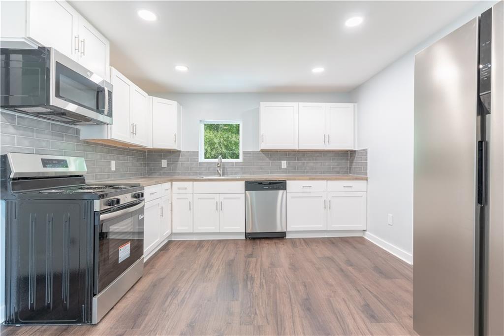 808 Davis Street Monroe, GA 30655 - Photo 8 of 30