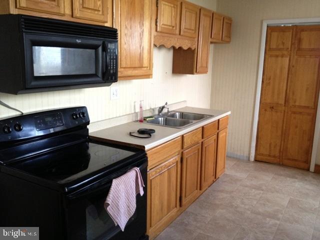 24 West Lemon Street Lititz, PA 17543 - Photo 5 of 24