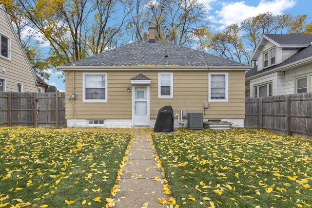 $259,900 | 2350 South 62nd Street, West Allis, WI 53219
