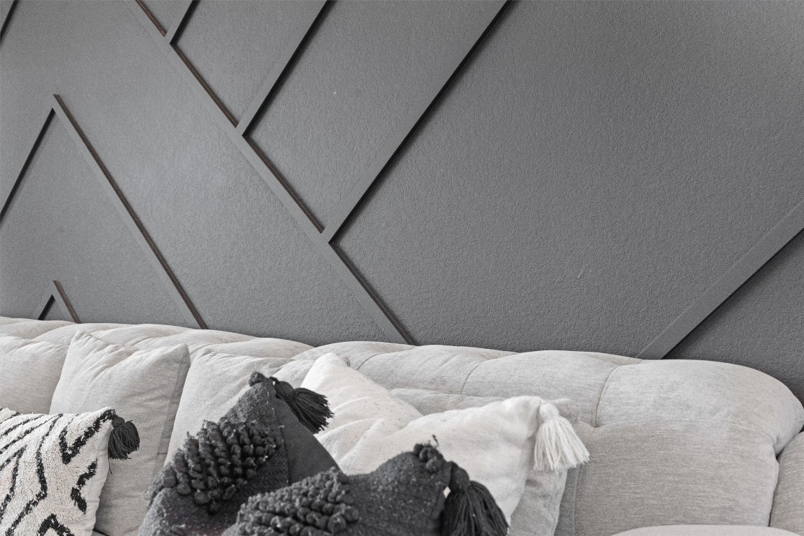 400 Turnbuckle Bend Leander, TX 78641 - Photo 7 of 40 a bed with white sheets and pillows on it