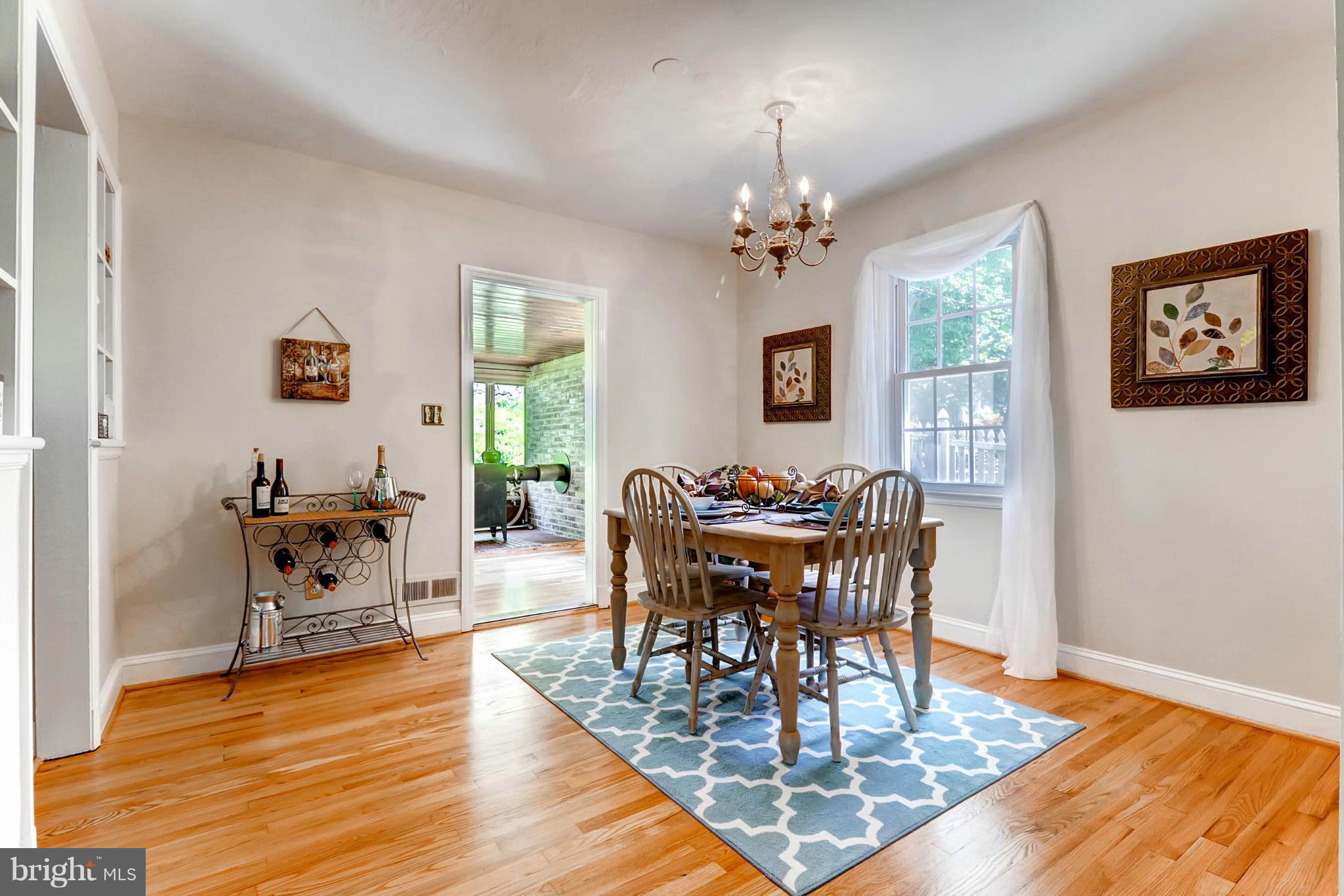 304 Worthington Road Baltimore, MD 21286 - Photo 6 of 29 Bright and Open Dining Room
