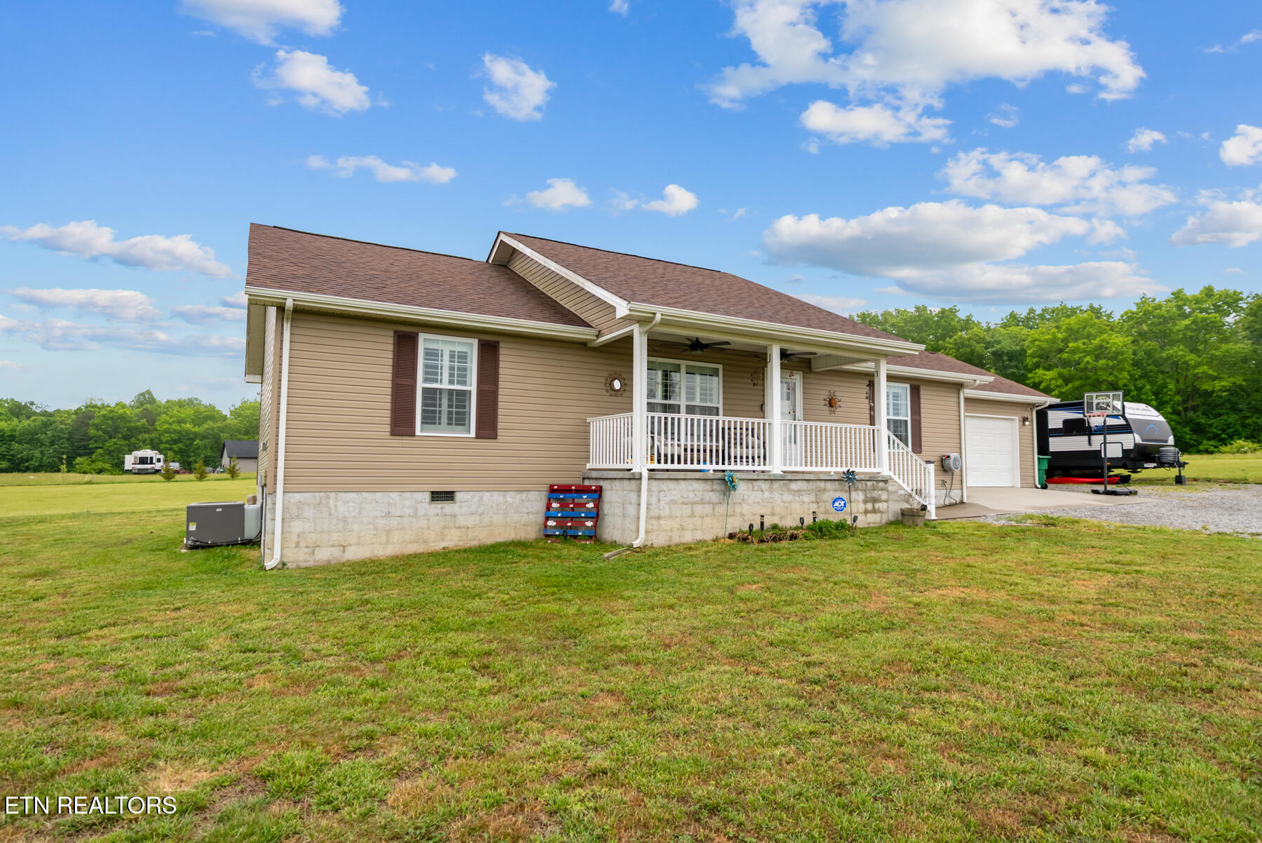 233 Georgee Road Jamestown, TN 38556 - Photo 4 of 43 DSC05577