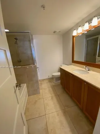 $4,050 | 55 Merrick Way, Unit 552, Coral Gables, FL 33134