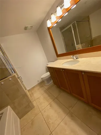 $4,050 | 55 Merrick Way, Unit 552, Coral Gables, FL 33134