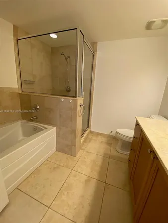 $4,050 | 55 Merrick Way, Unit 552, Coral Gables, FL 33134