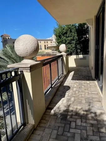 $4,050 | 55 Merrick Way, Unit 552, Coral Gables, FL 33134