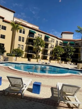$4,050 | 55 Merrick Way, Unit 552, Coral Gables, FL 33134