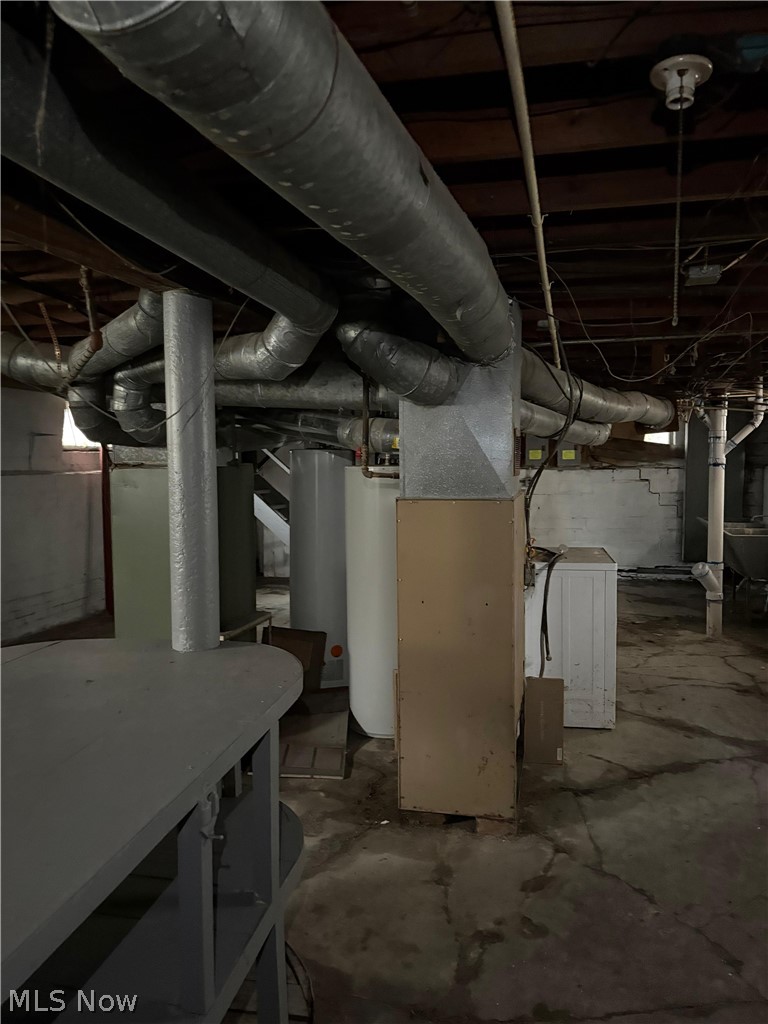 18001 Olympia Road Cleveland, OH 44112 - Photo 33 of 35