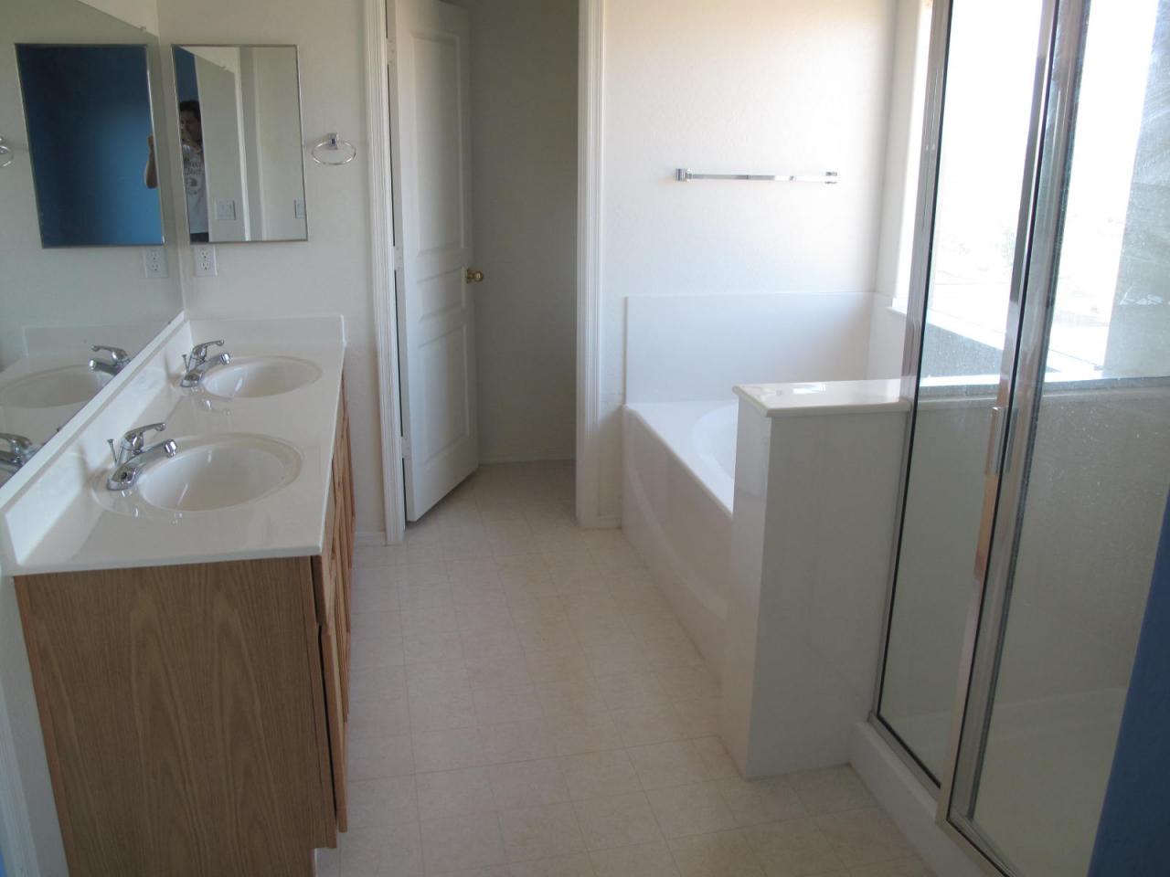 2416 West Roy Rogers Road Phoenix, AZ 85085 - Photo 8 of 10 Master bath