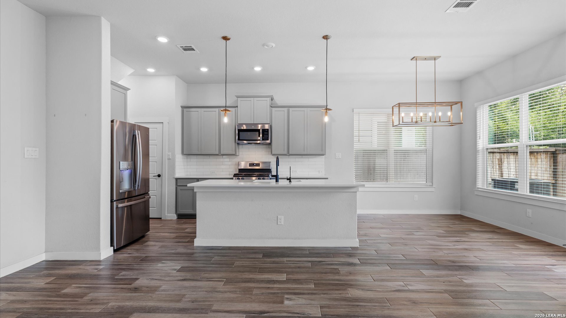 5843 Whitby Road, Unit 17 San Antonio, TX 78240 - Photo 3 of 18