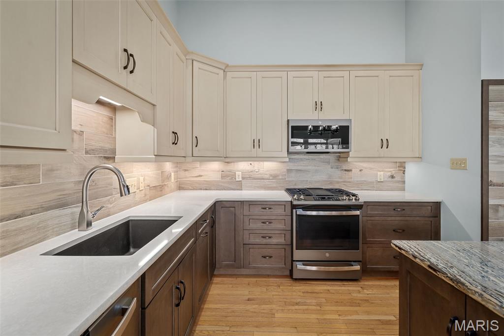 1863 Smizer Mill Road Fenton, MO 63026 - Photo 17 of 59