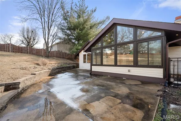 $458,500 | 1863 Smizer Mill Road, Fenton, MO 63026