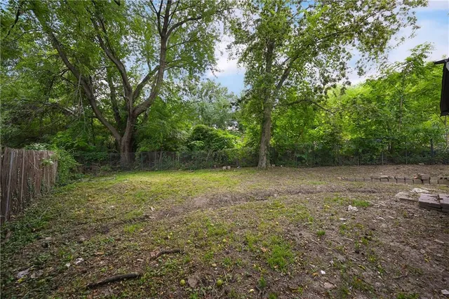 $145,900 | 10709 East 13 Street South, Independence, MO 64052