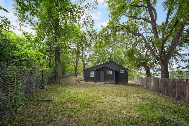 $145,900 | 10709 East 13 Street South, Independence, MO 64052