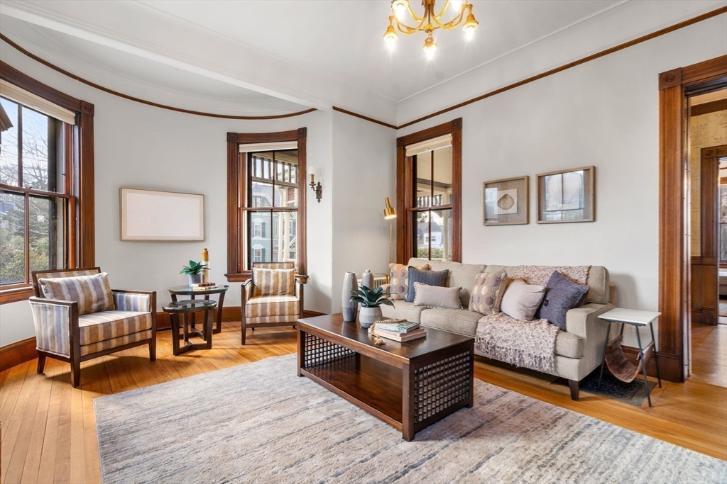 44 Putnam Street Newton, MA 02465 - Photo 5 of 40