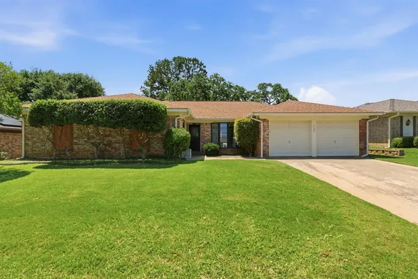 $3,050 | 720 Huntwich Drive, Bedford, TX 76021