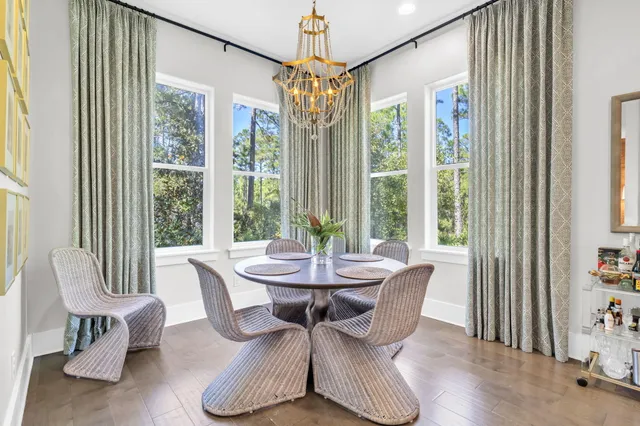 a view of yard with green space