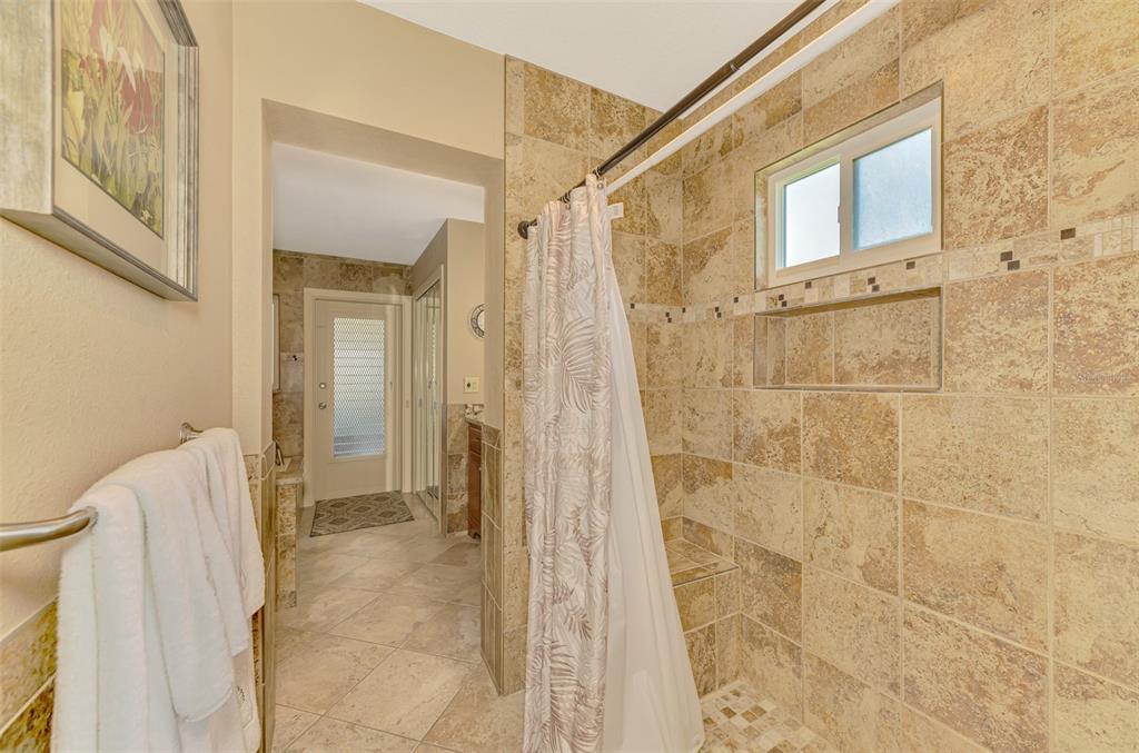 1585 Poinciana Road Venice, FL 34293 - Photo 54 of 65 Gallery Image 54