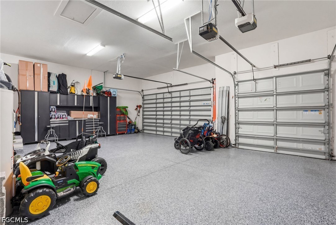 4635 Northwest 32nd Street Cape Coral, FL 33993 - Photo 22 of 30 a view of garage