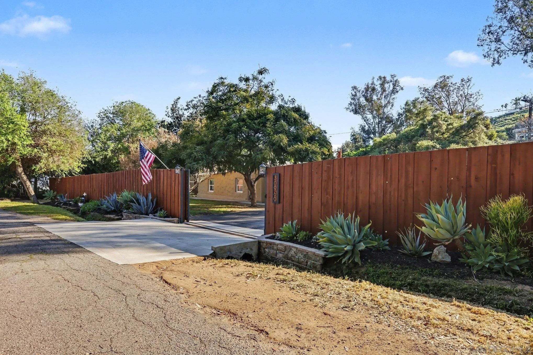 30960 Mission Bonsall, CA 92003 - Photo 2 of 29